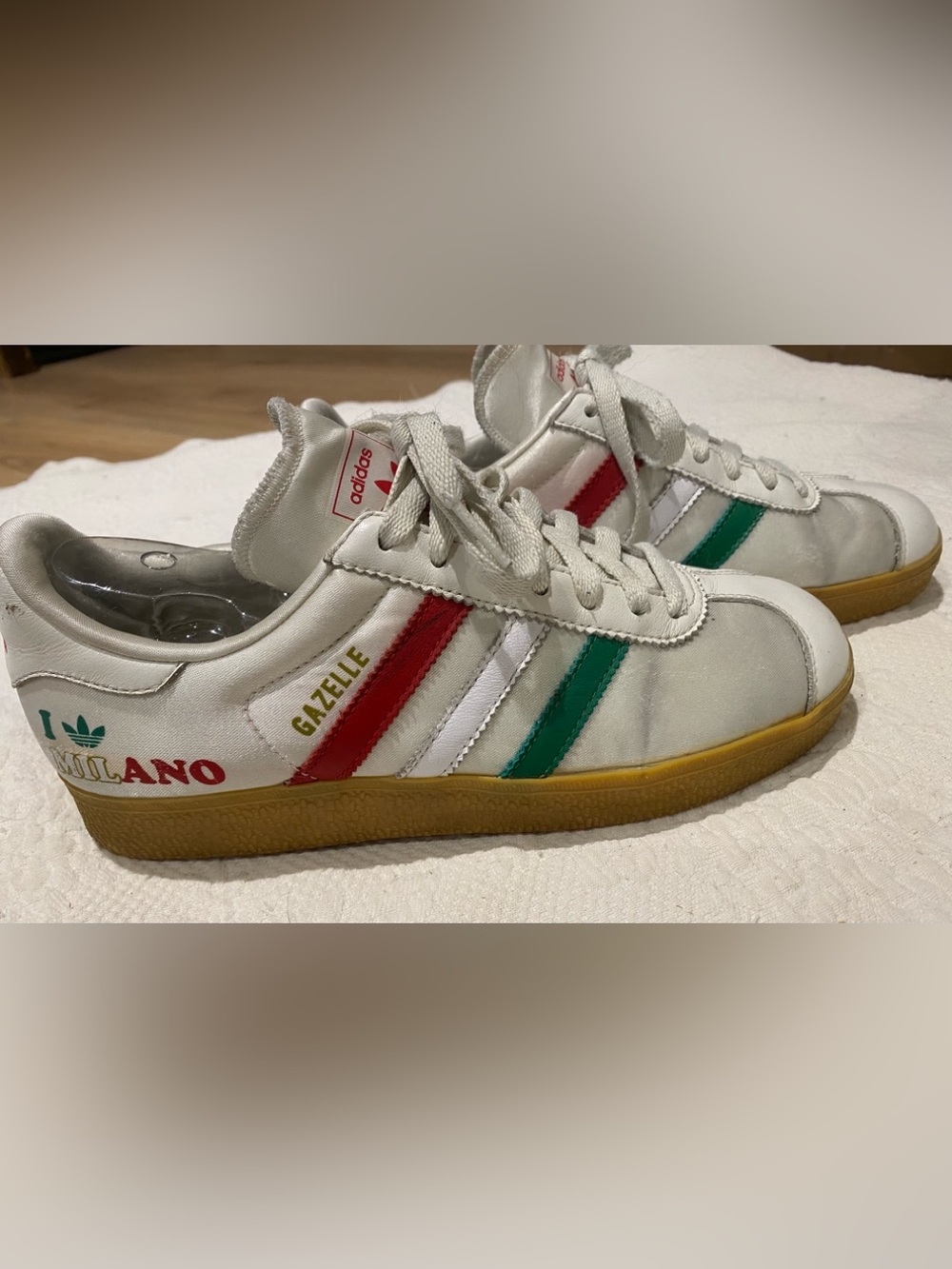 Women’s Adidas Gazelle Rare “I love Milano” sneakers sz 7